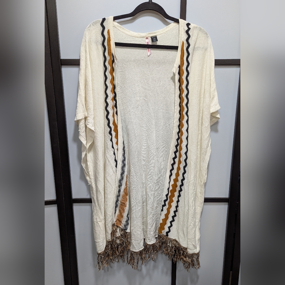 Love By Design Cream Knit Top